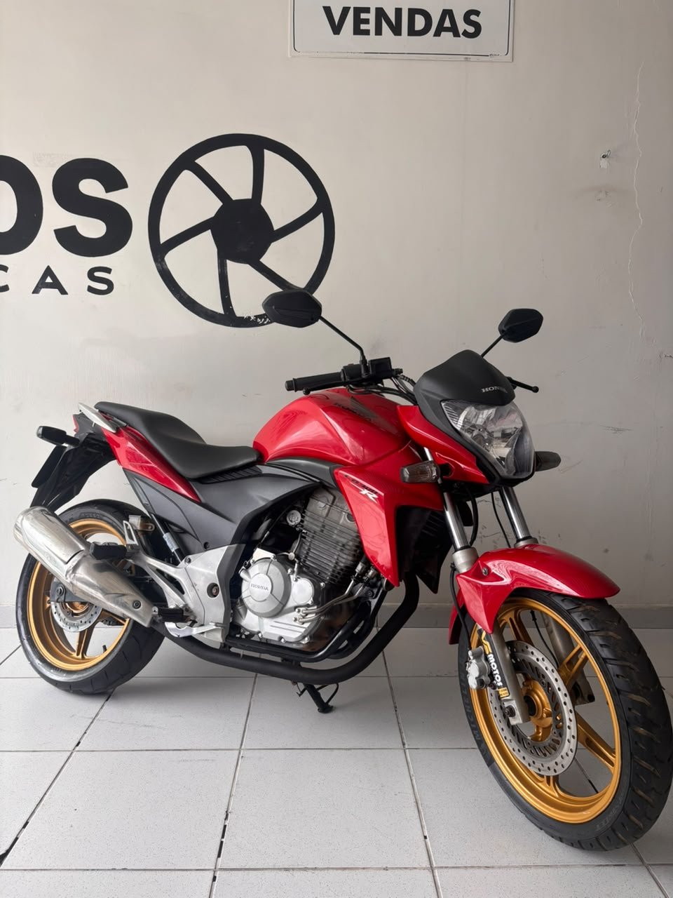 HONDA CB 300R