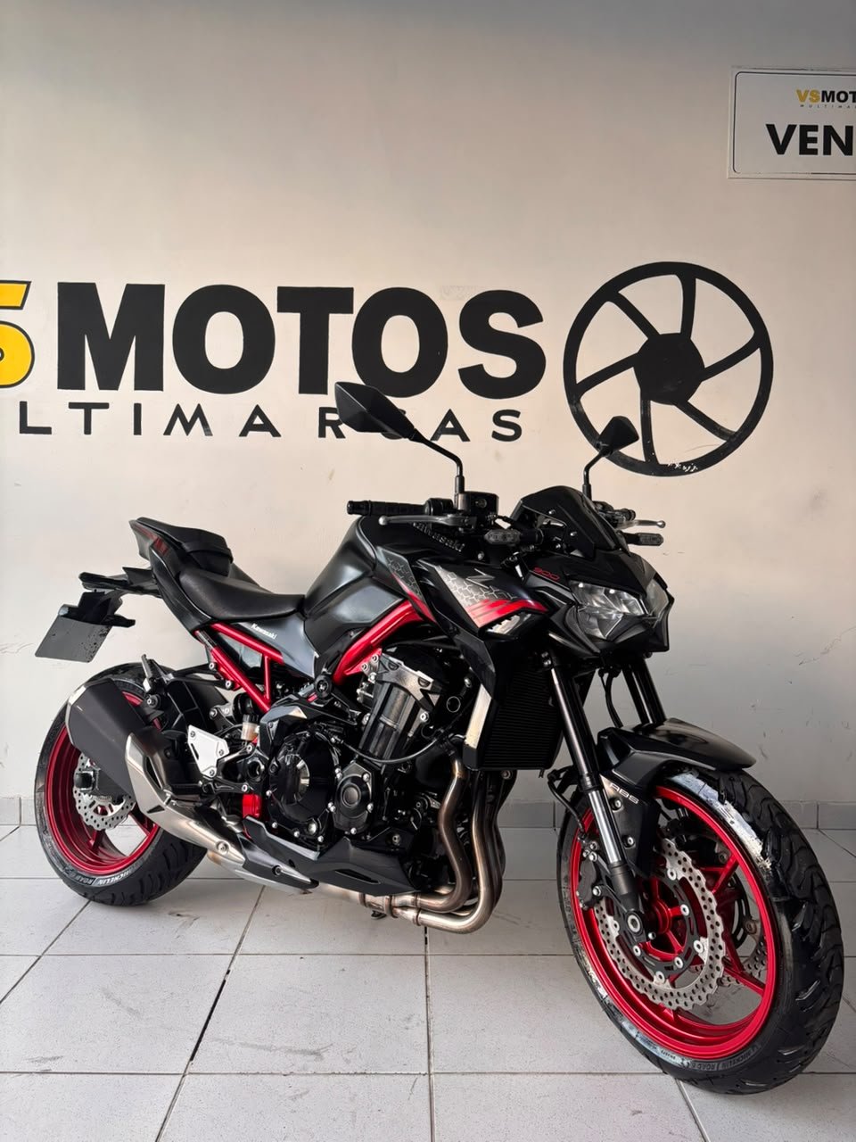 KAWASAKI Z900